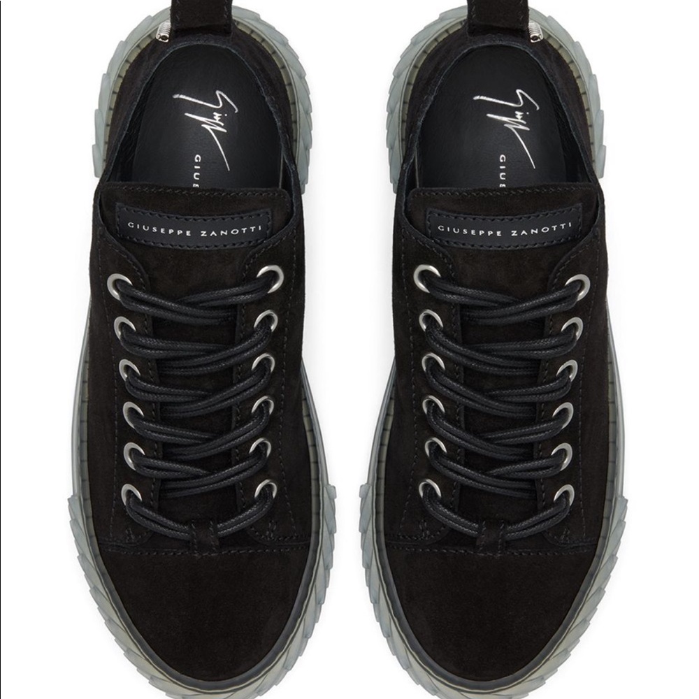 Shoes - Picture 2 of 4